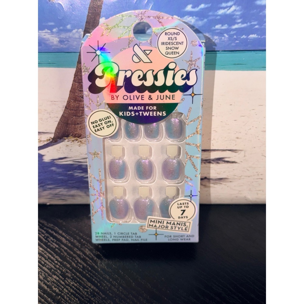Olive & June Pressies Snow Queen Iridescent Round XS Short Press-On Nails 28ct - Picture 2 of 2